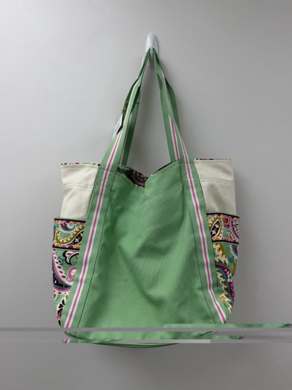 Vera Bradley Tutti Frutti Large Canvas Tote Bag NWT - Picture 4 of 14